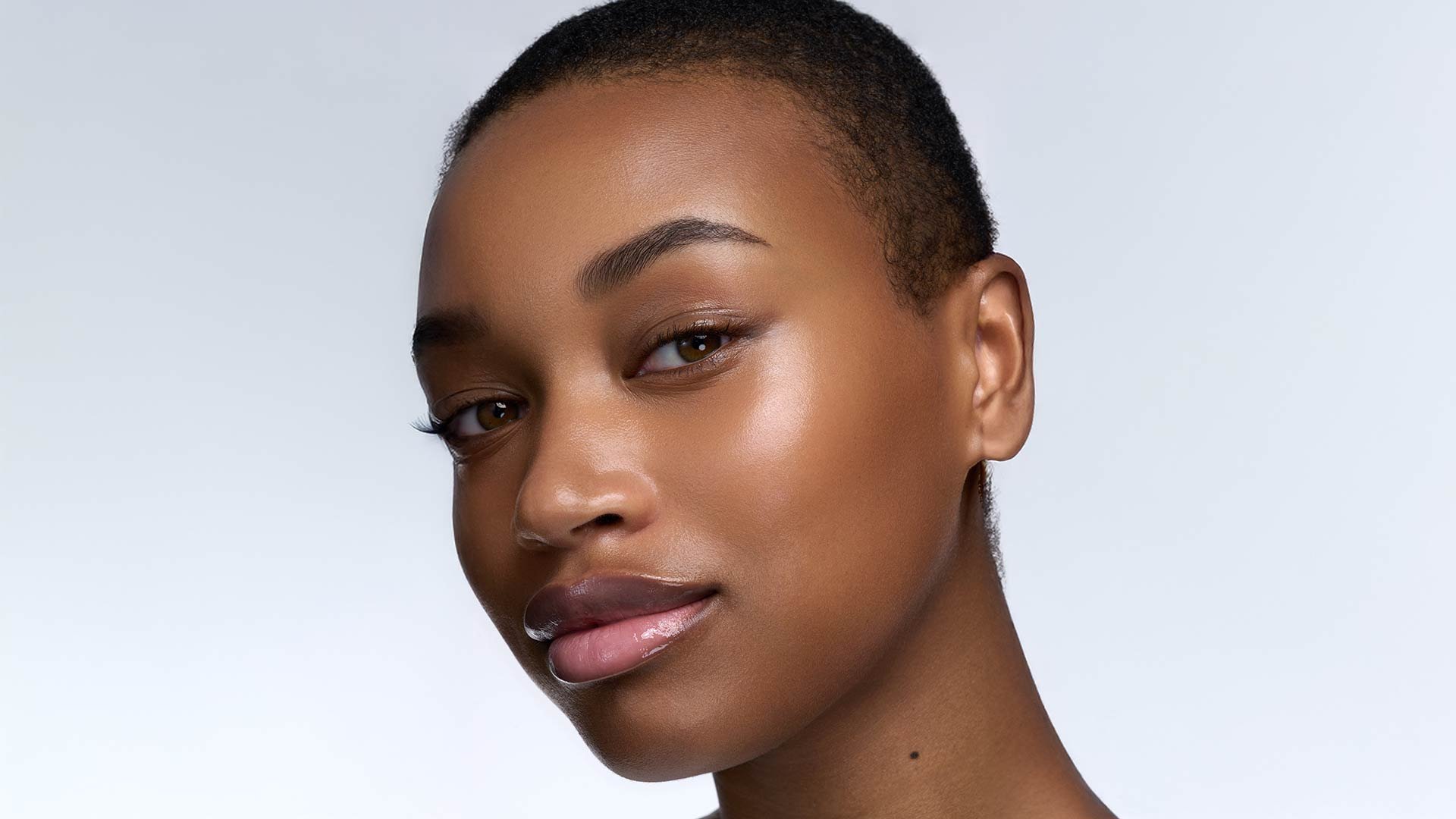 20252403 Oap Revitalift Filler Glass Skin Asset4 Na Dmi Na Na Digital Dmi Landscape