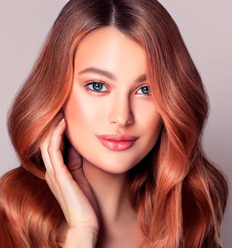 CAPELLI ROSSI SCEGLIERE LA TONALITÀ GIUSTA A SECONDA DELLA PERSONALITÀ