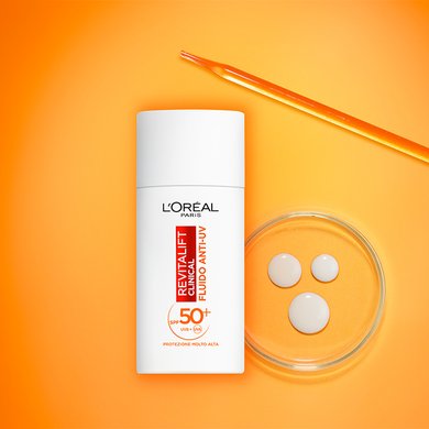 234655 SKINCARE Banner Landing Page Revitalift Clinical 940x705px Fluido V1 M9