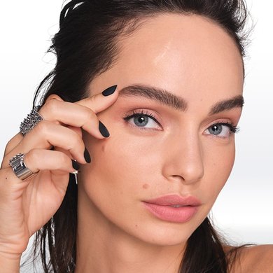 03 Vignettes Article Products To Sculpt Your Eyebrows Like An Artist