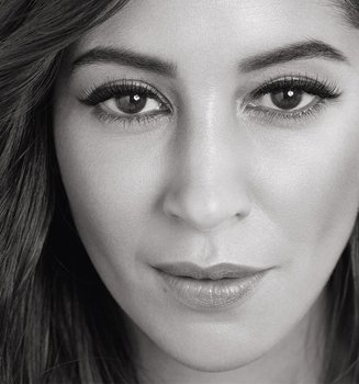 Leila Bekhti Volume Milion Hero