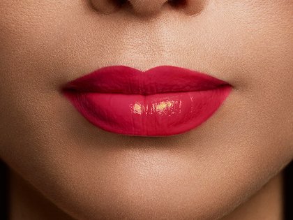 Rossetto Color Riche 109 Pursue Pretty Dettaglio Applicazione Prodotto Pelle Media