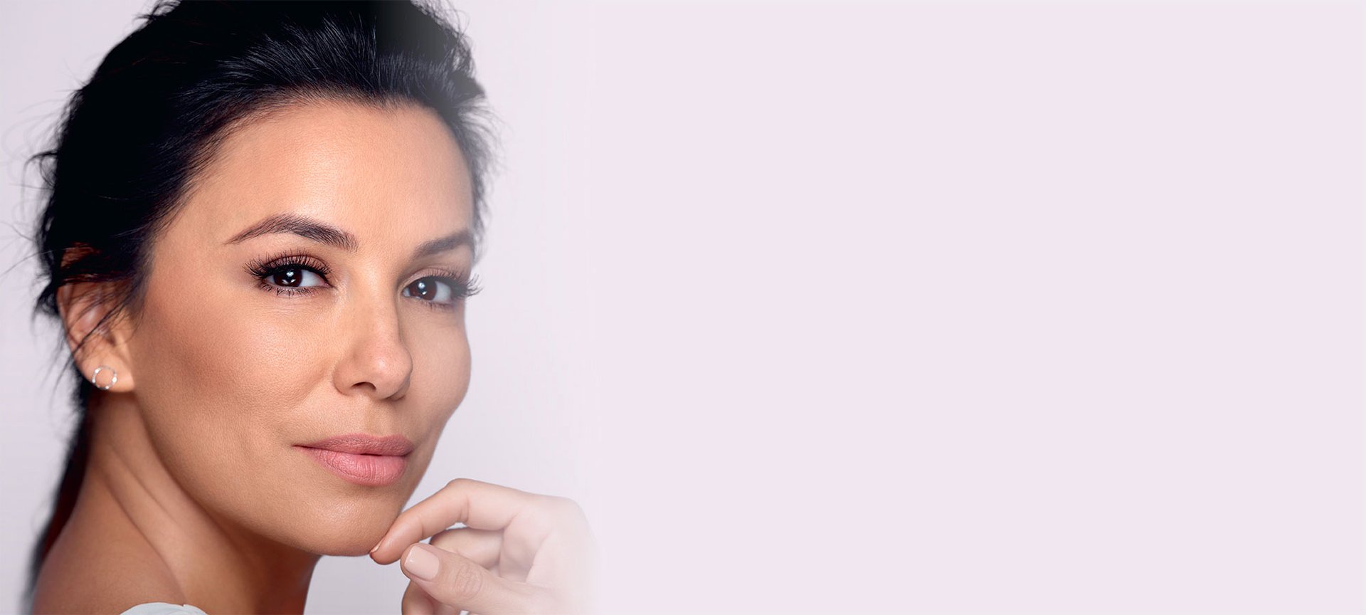 Revitalift Filler Eva Longoria Hero